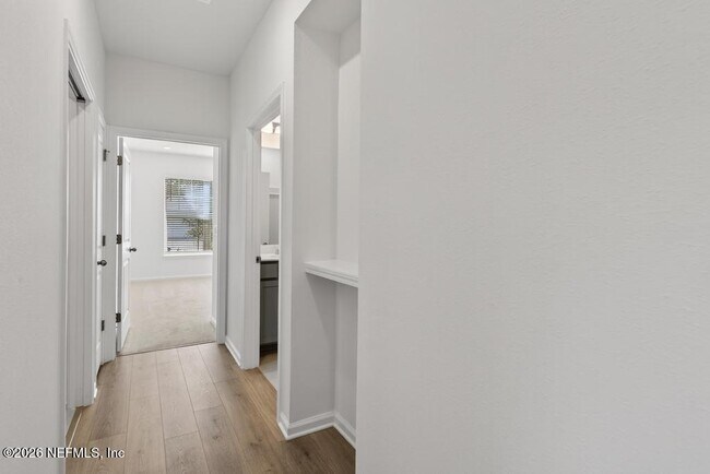 Building Photo - 368 Woods Ln