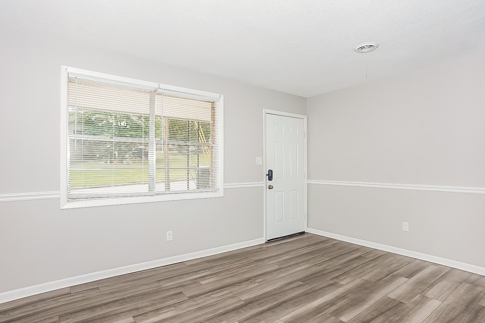 Building Photo - 2106 Vandivere Rd