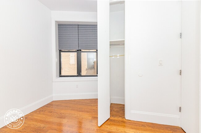 Building Photo - 1625 Putnam Ave