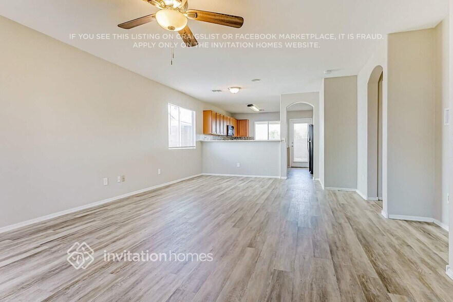 Building Photo - 4667 E Meadow Mist Ln