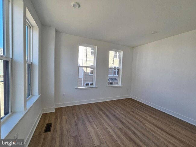 Building Photo - 18101 Donatello Dr