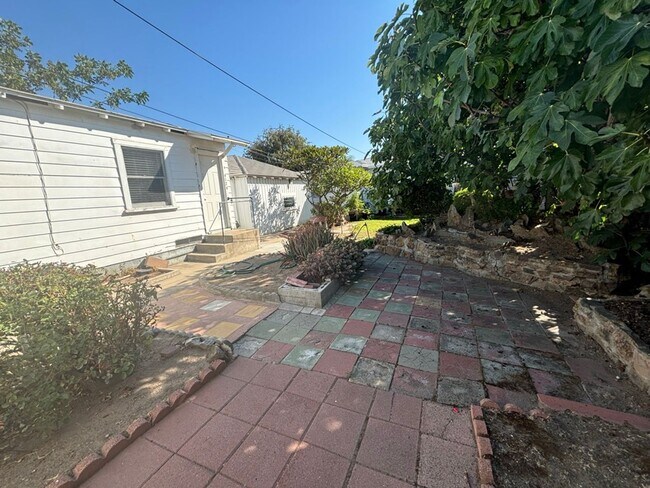 Building Photo - 4172-4176 CHEROKEE AVENUE