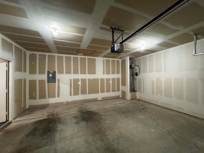 Building Photo - 13555 Lunar Light