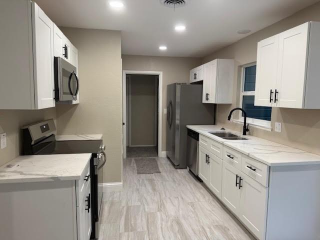 Building Photo - 2202 Cunningham St