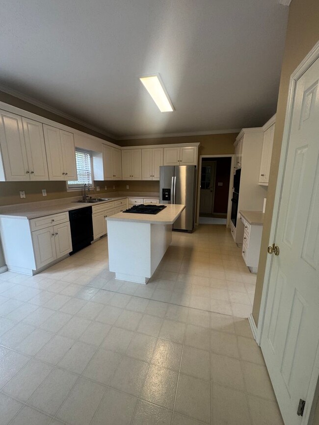 Building Photo - Beautiful Home in Bakers Ferry