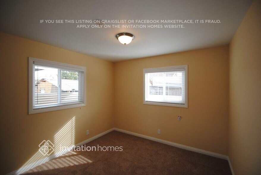 Building Photo - 1018 W G St