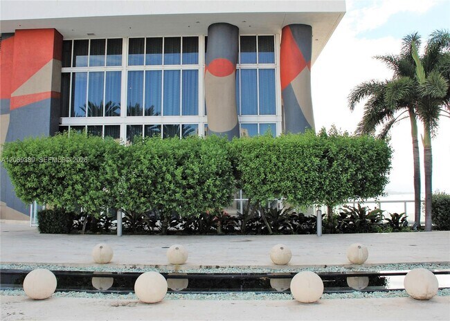 Building Photo - 50 Biscayne Blvd