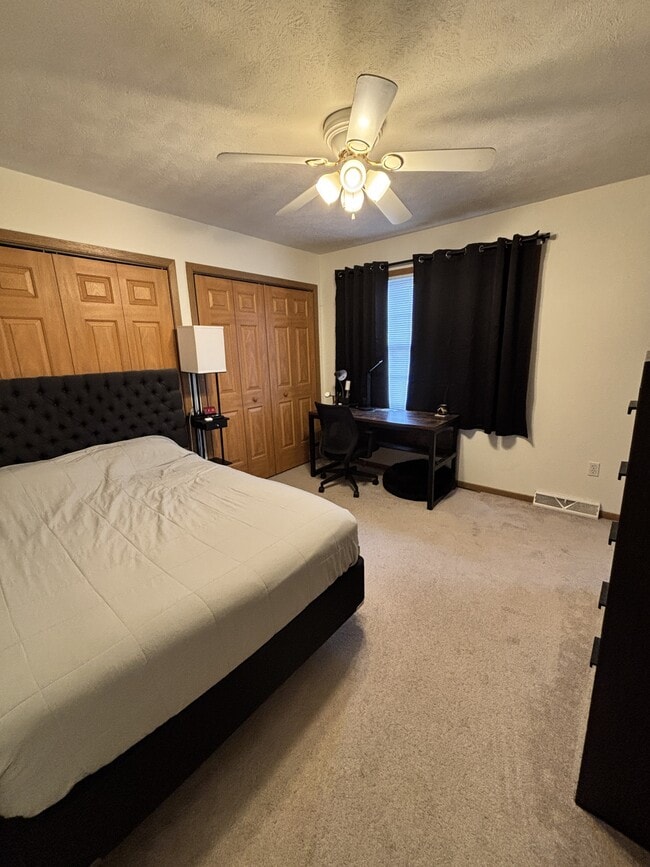 Building Photo - 864 Tremont St