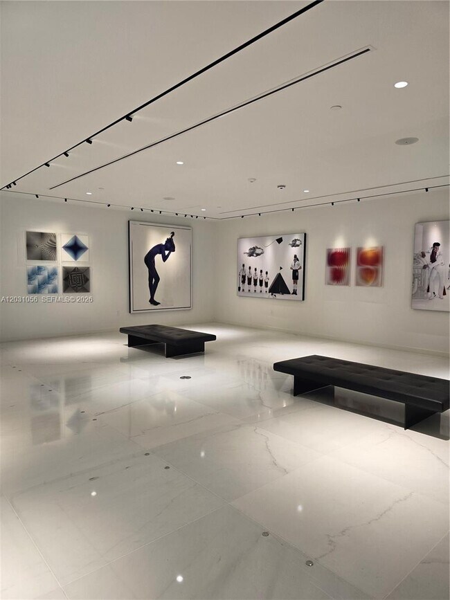 Building Photo - 300 Biscayne Blvd Way