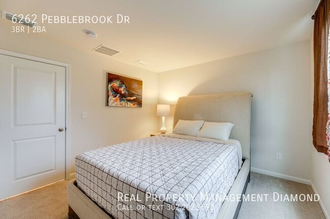 Building Photo - 6262 Pebblebrook Dr