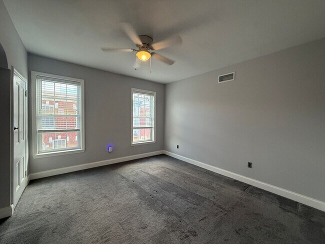 Building Photo - Charming South Philadelphia Rowhome