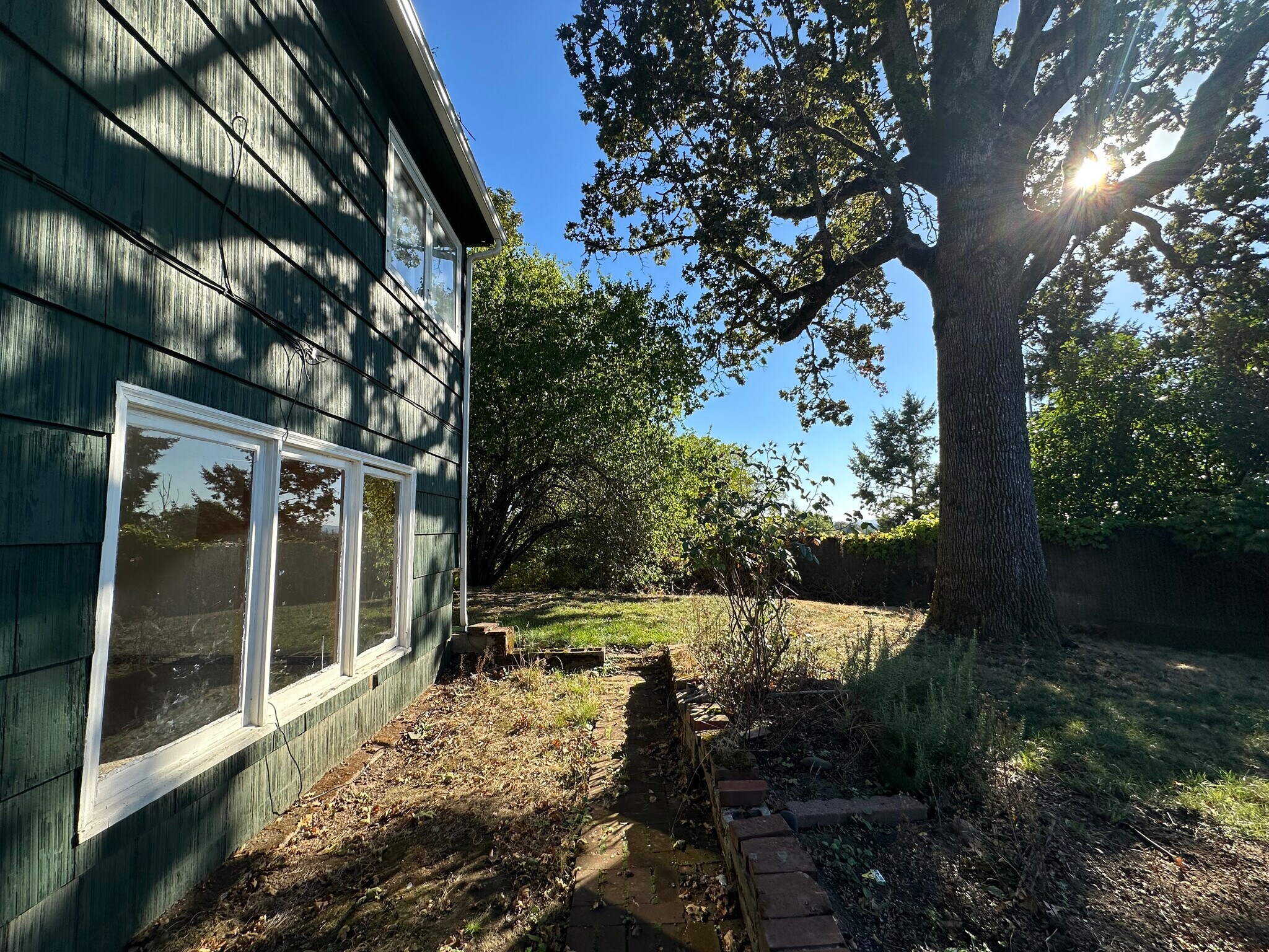 Building Photo - 12607 SW 64th Ave