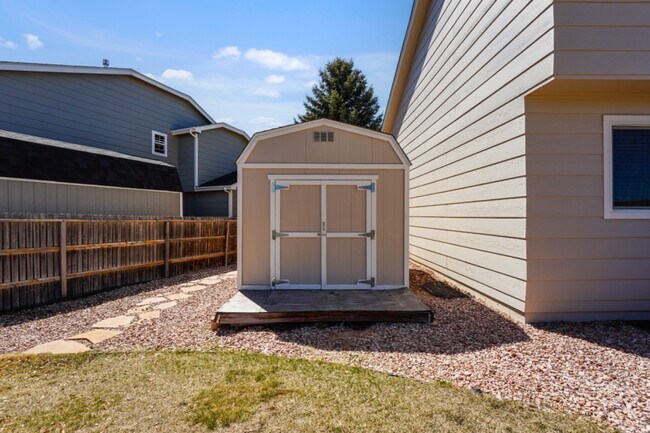 Building Photo - 9045 Aldersgate Ct