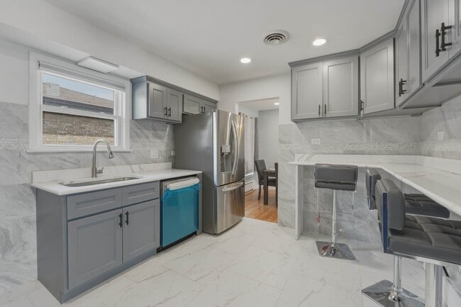 Building Photo - 8901 Moody Ave