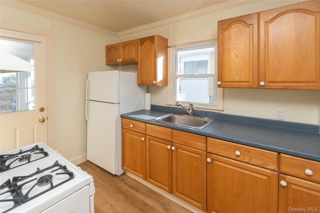 Building Photo - 35 Hudson Terrace