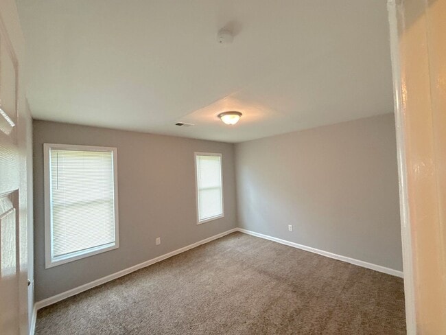 Building Photo - 4360 Bluebell St