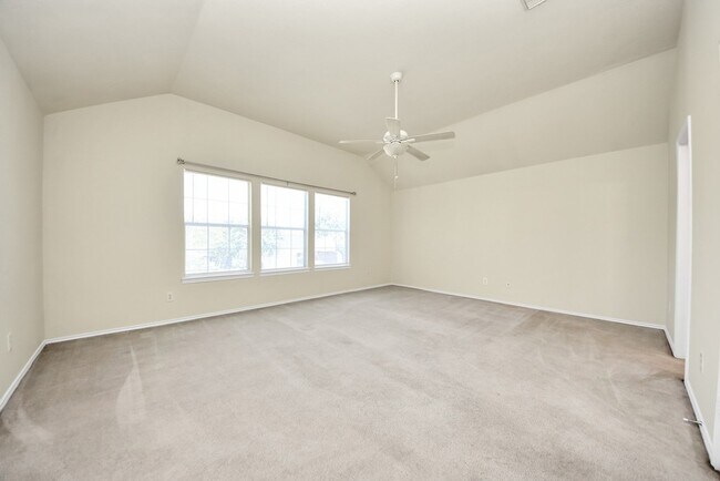 Building Photo - 14423 Hillard Green Ln