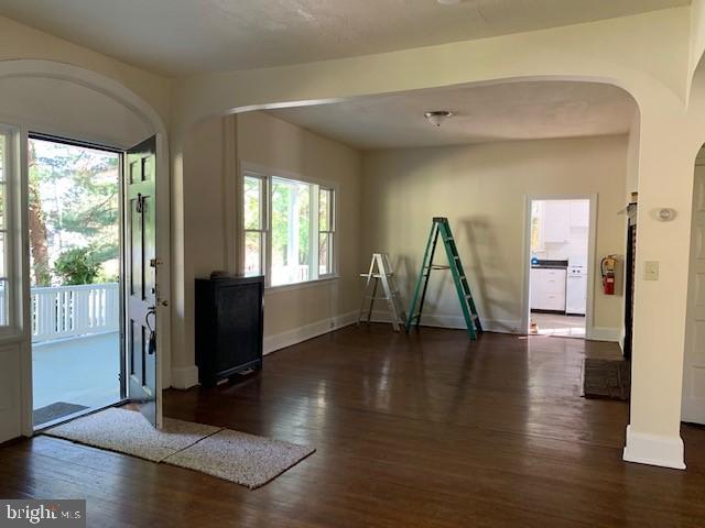 Building Photo - 2015 W Rogers Ave