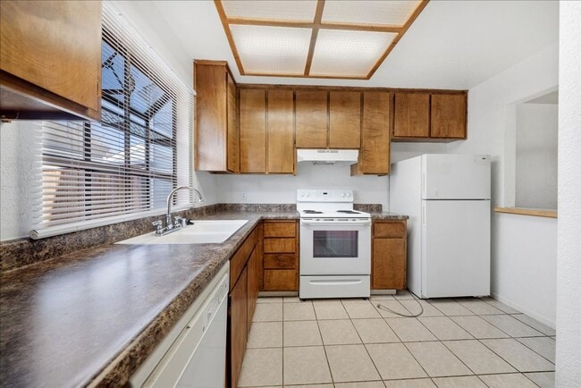 Building Photo - 5945 Main Ave