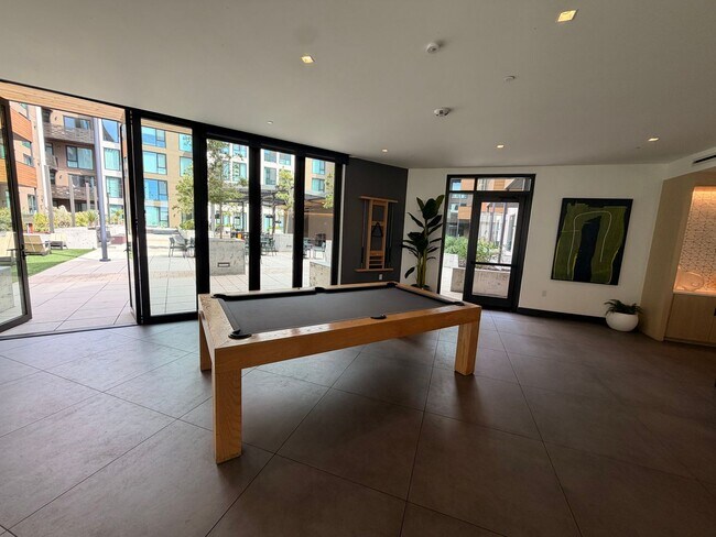 Building Photo - 260 Brooklyn Basin Wy