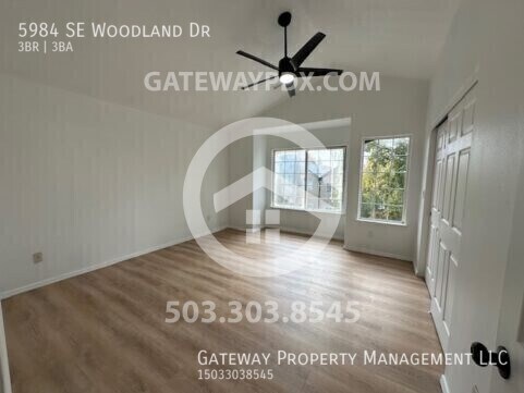 Building Photo - 5984 SE Woodland Dr