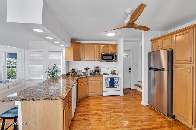 Building Photo - 226 Sylvania Ave