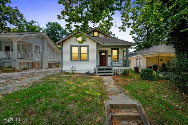 Building Photo - Charming Remodeled Home in the Heart of Shreveport!