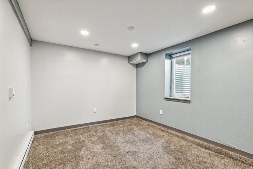 Building Photo - 1583 Jefferson Ave