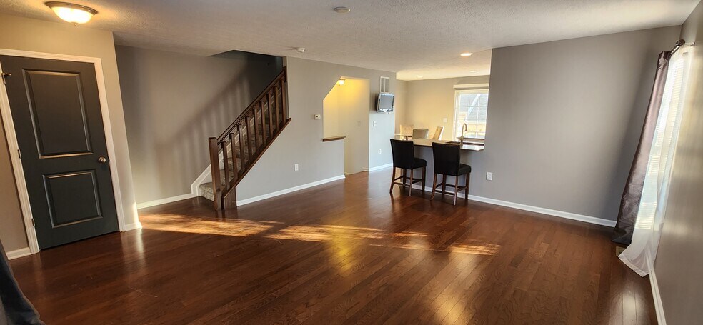 Building Photo - 5637 Crystal Falls St