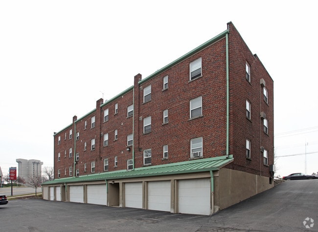 Building Photo - 420 - 432 Riddle Road
