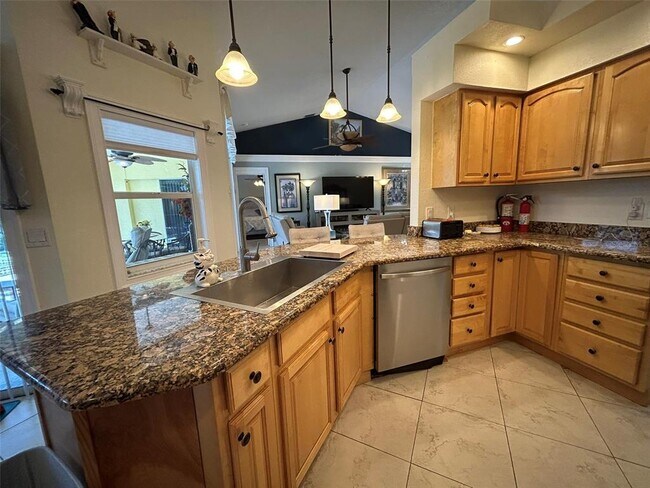 Building Photo - 24508 Saragossa Ln