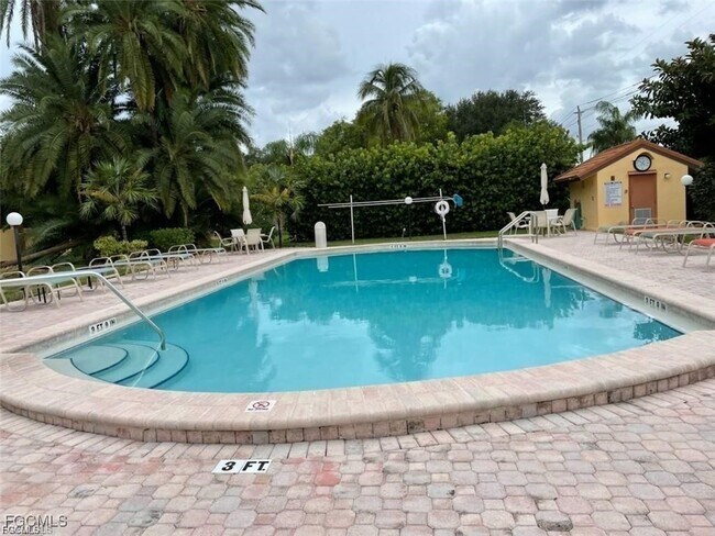 Building Photo - 6142 Whiskey Creek Dr