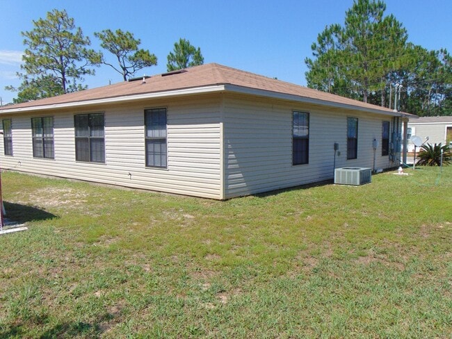 Building Photo - 2233 Jeannie St