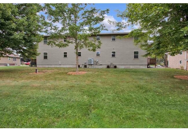 Building Photo - 10561 North Rd