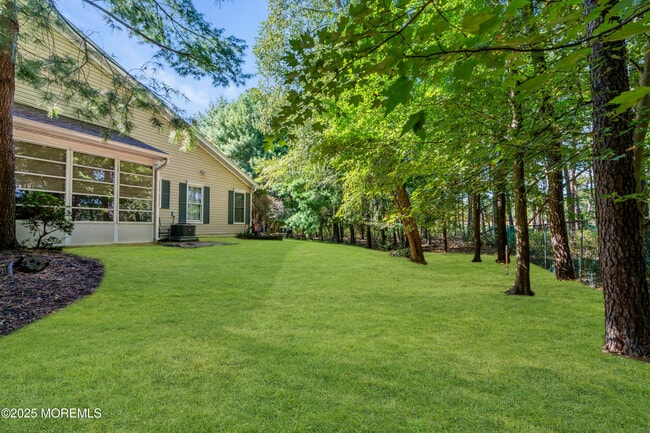 Building Photo - 138 Greenlawns Dr