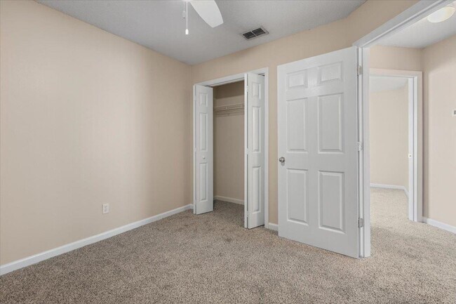 Building Photo - 135 Ivernia Loop