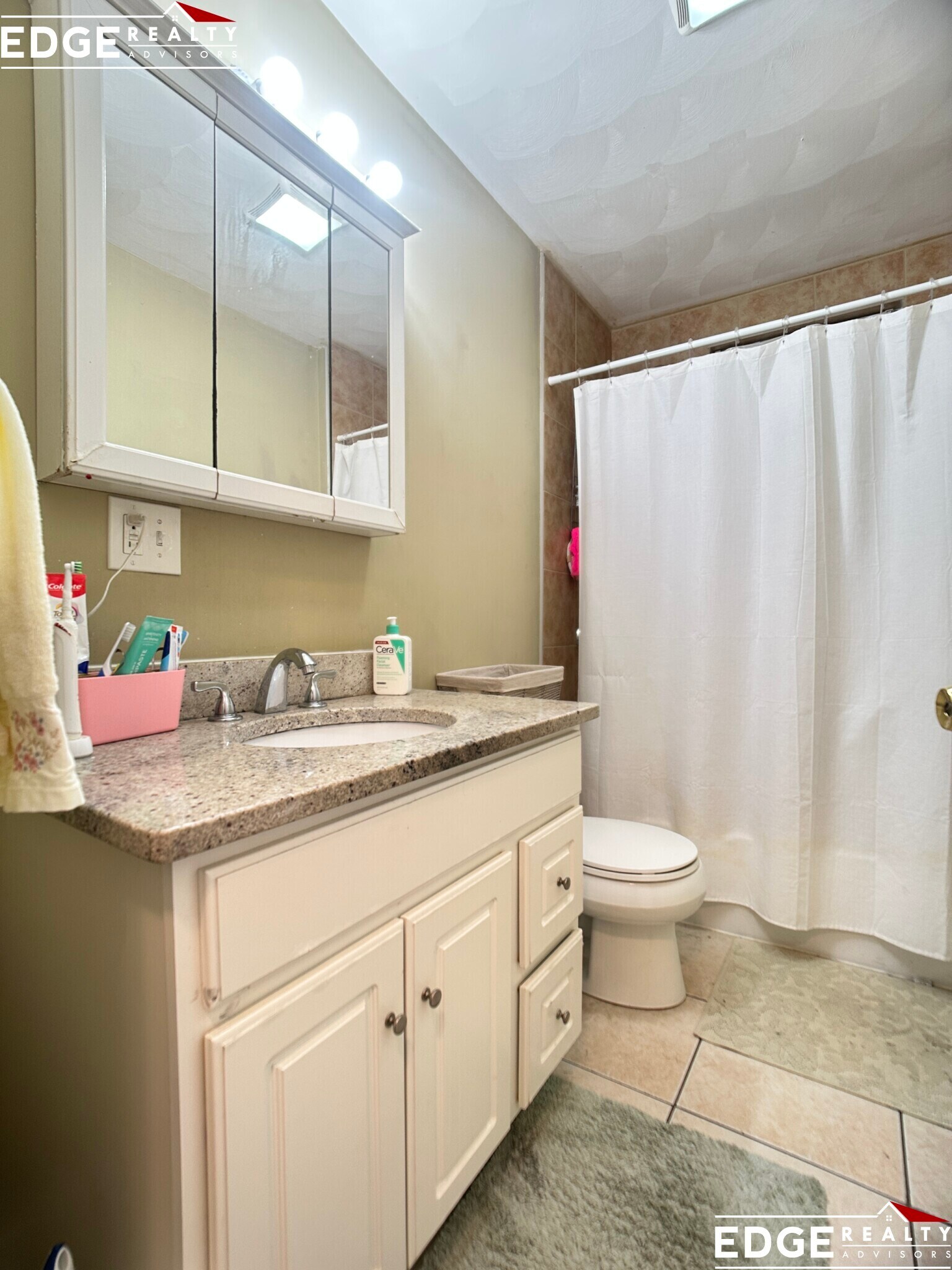 Building Photo - 8 Carmel St