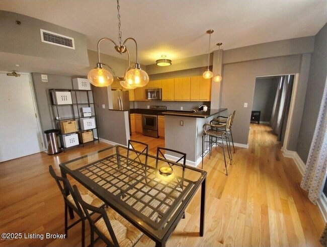 Primary Photo - 604 S 3rd St