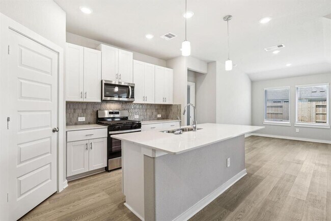 Building Photo - 14318 Azalea Tree Dr