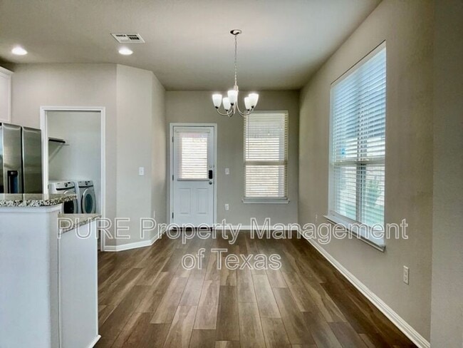 Building Photo - 120 Cloyce Ct