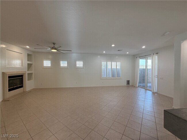 Building Photo - 2739 Mintlaw Ave