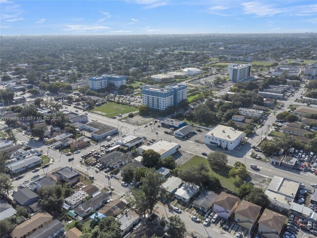 Building Photo - 6940 NW 6th Ct