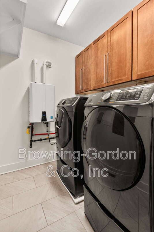 Building Photo - 1426 15th Ave S