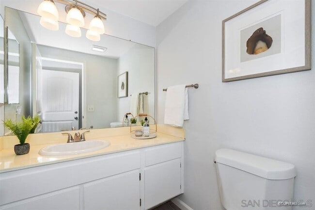 Building Photo - CADWELL RD - LIVE NEXT TO SANTEE LAKE IN A...
