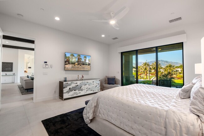 Building Photo - 75642 Via Livorno