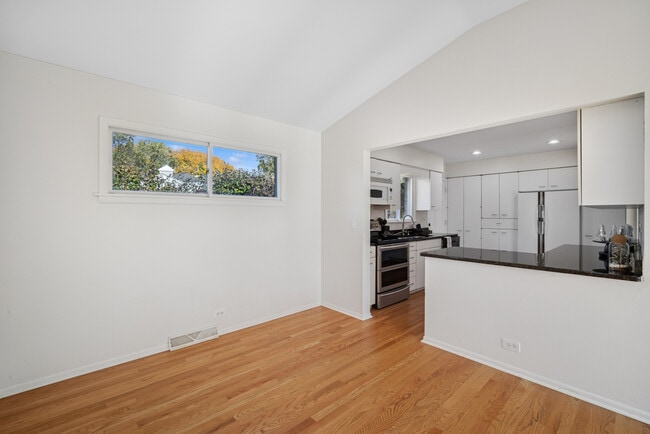 Building Photo - 1037 Heatherfield Ln