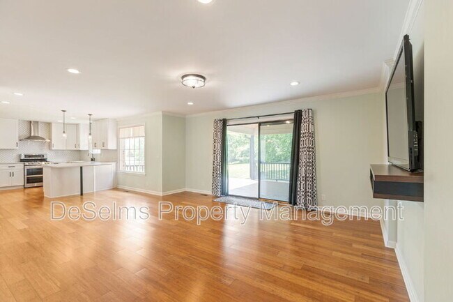 Building Photo - 6999 Tartan Dr