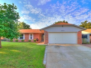 Building Photo - 3900 Hiddleston Cir