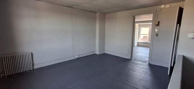 Building Photo - 959 E Philadelphia St