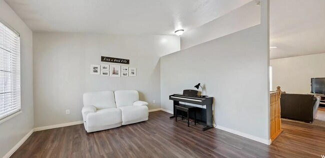 Building Photo - 1829 N 2600 W